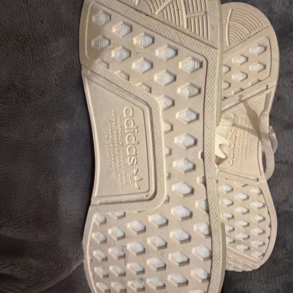 Adidas Off-White Sneakers - Picture 5 of 11